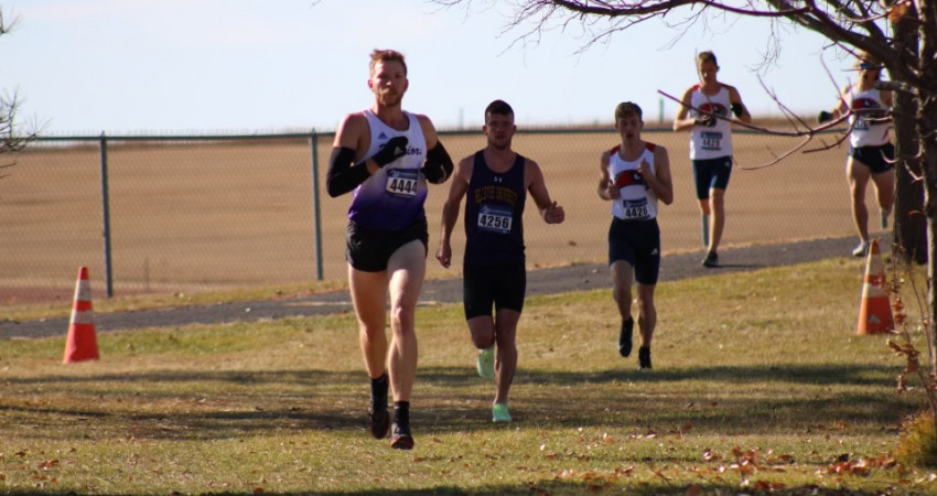 Men Compete at NSAA Cross Country Championships