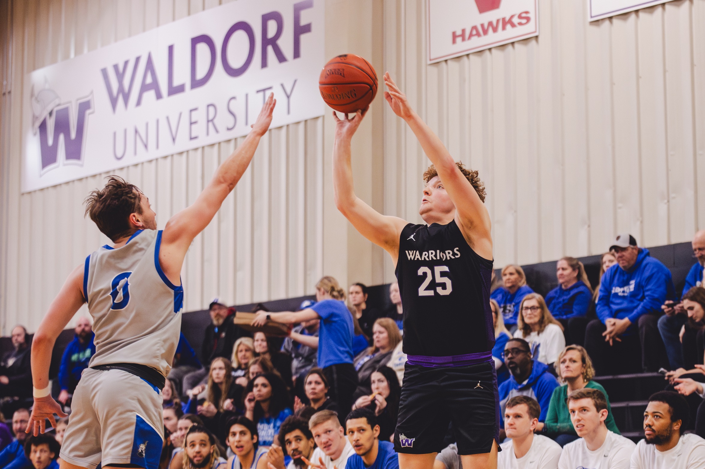 Waldorf Falls Short to Bellevue in High-Scoring Battle, 73-63