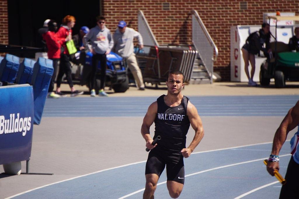 School record and PRs highlight men's track and field at Drake