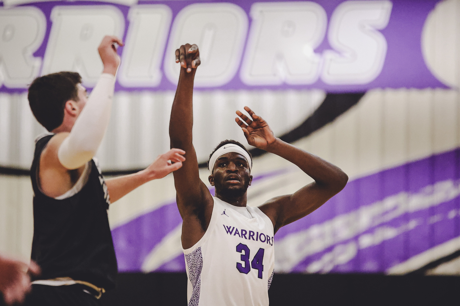 Waldorf Builds Advantage, Fends off Bellevue in Final Moments