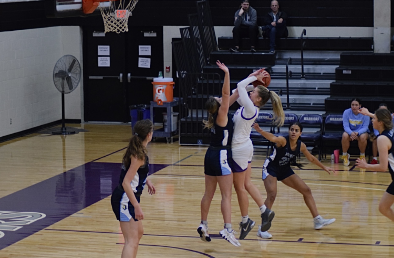 Waldorf Drops to Concordia, 98-55