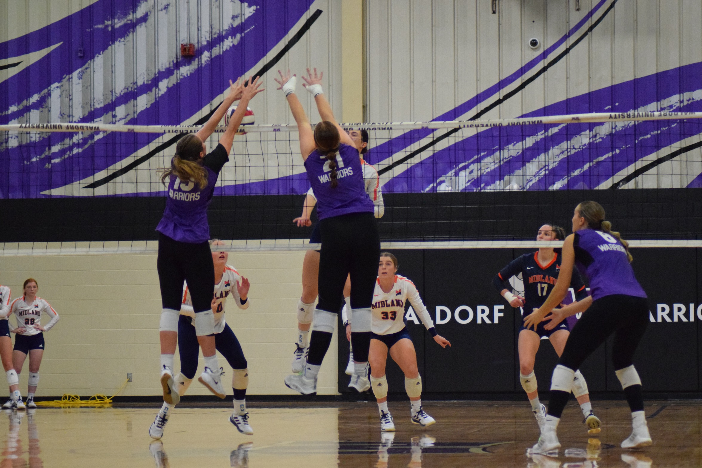 Volleyball falls at Doane